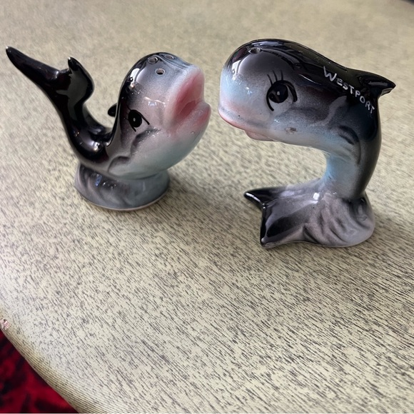 Vintage Other - Vintage made in Japan whale s & p